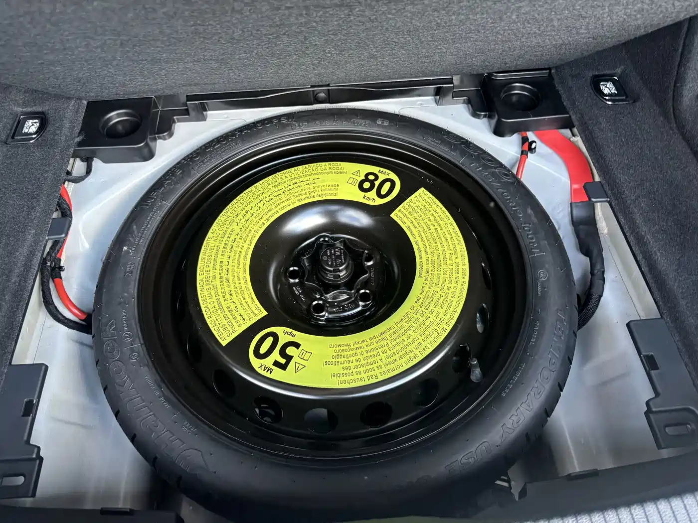 Фото 29 - Audi A4L