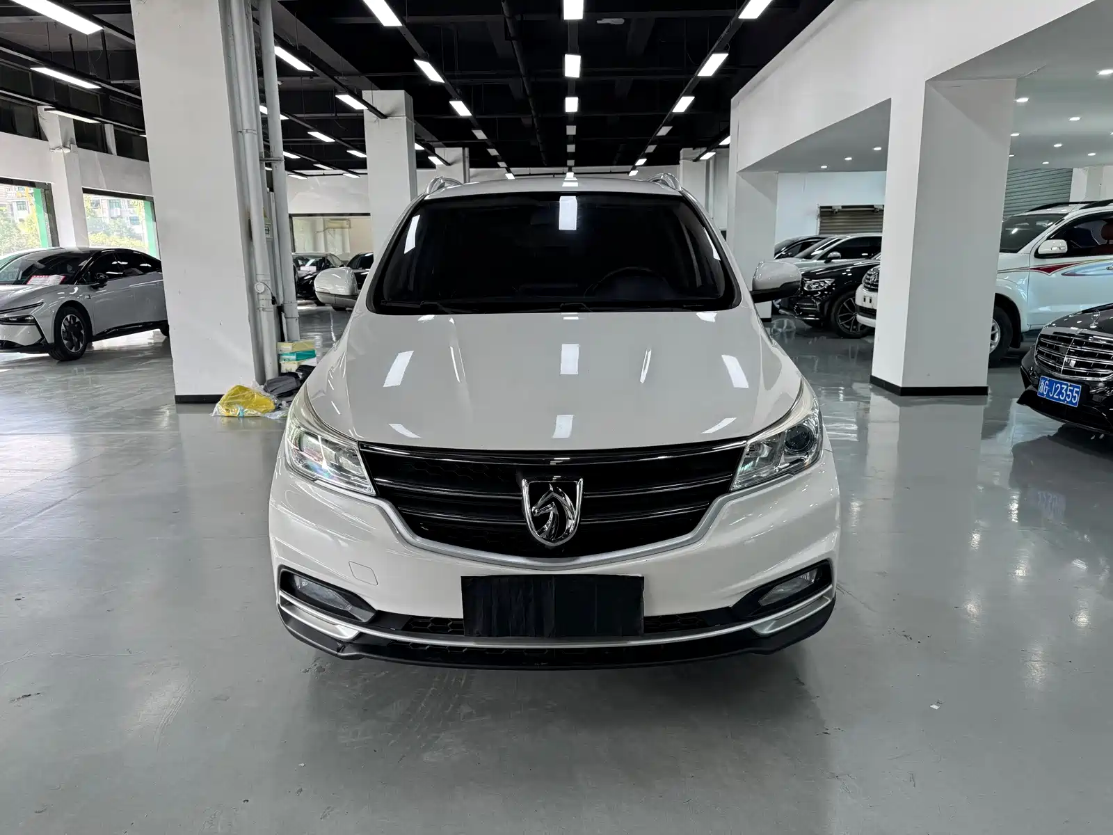 Фото 2 - Baojun 730
