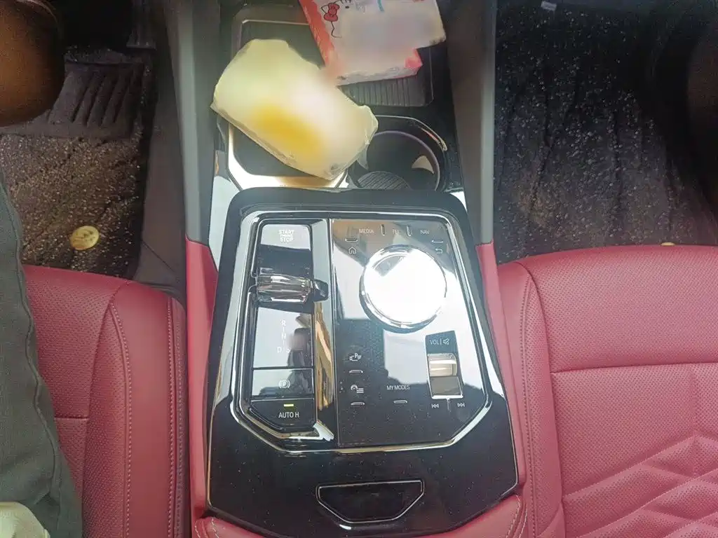BMW 5 Series 2025 530Li Premium M Sport Package фото 7