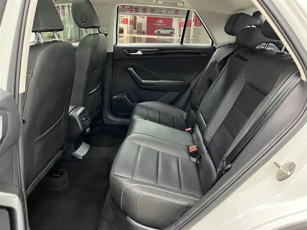 Volkswagen T-ROC 2022 280TSI DSG 2WD Comfort PLUS фото 5