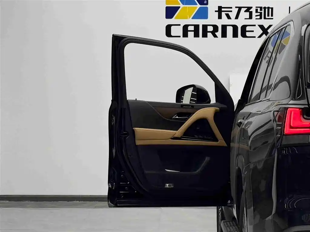 Lexus LX 2025 700h Boundary Edition фото 5