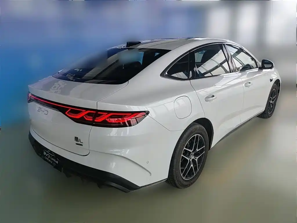 BYD Qin L 2026 Model DM-i 210KM Superior Edition фото 3