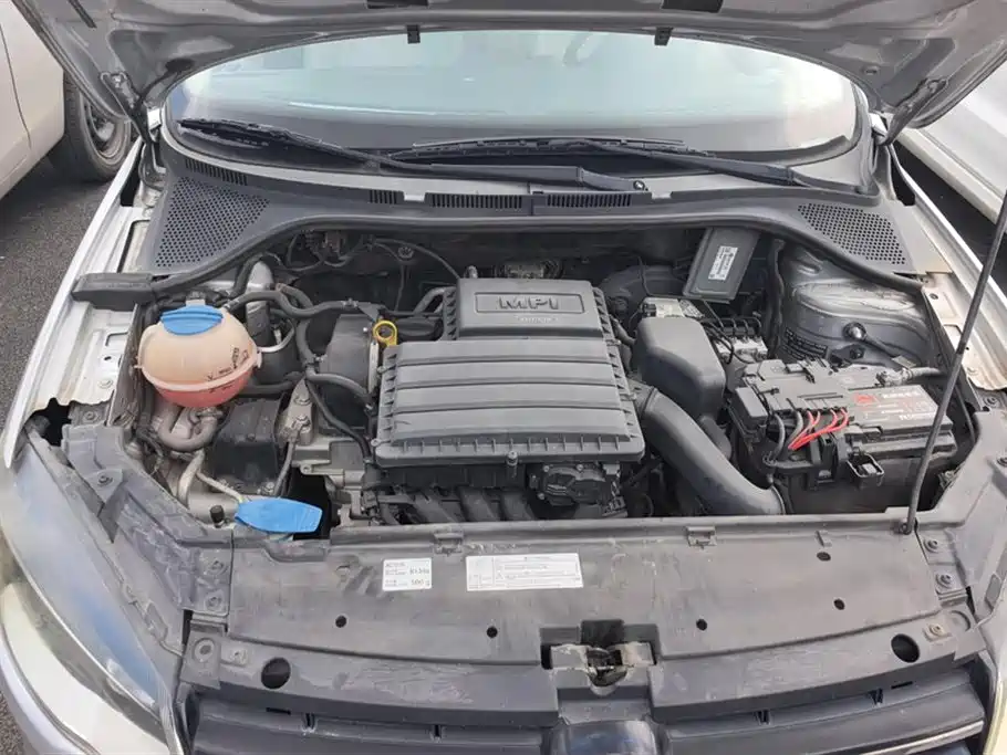 Volkswagen Jetta 2013 1.6L Manual Comfort фото 10