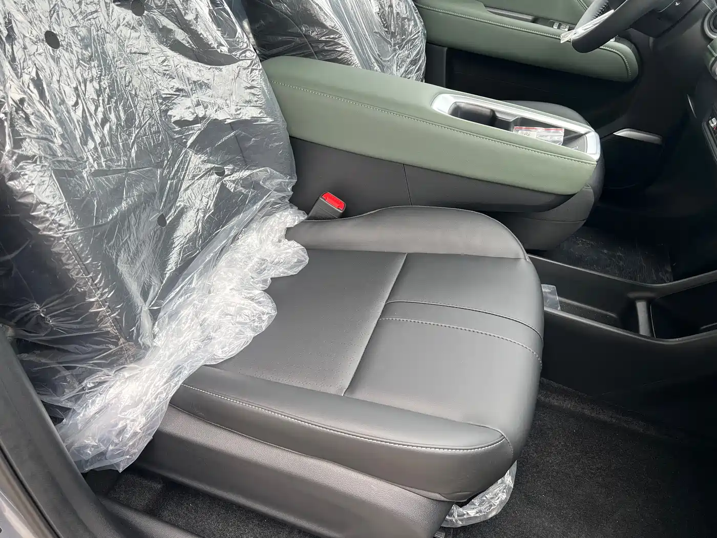 BAOJUN YUE ALSO PLUS