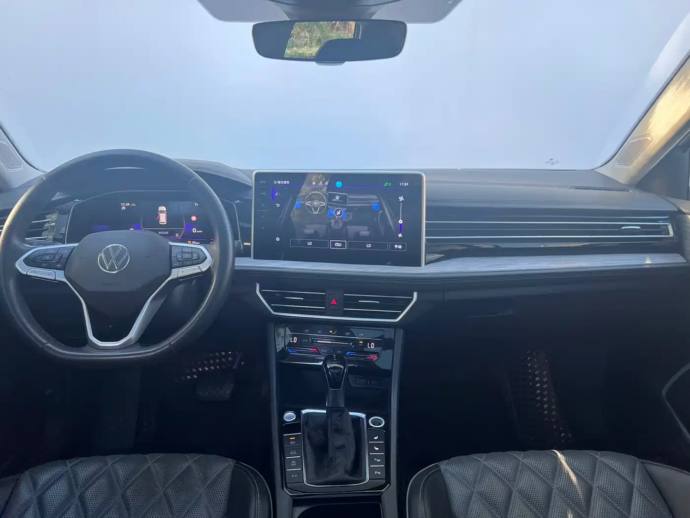 Volkswagen Sagitar 2023 Model Year 280TSI DSG Surpass Edition фото 5