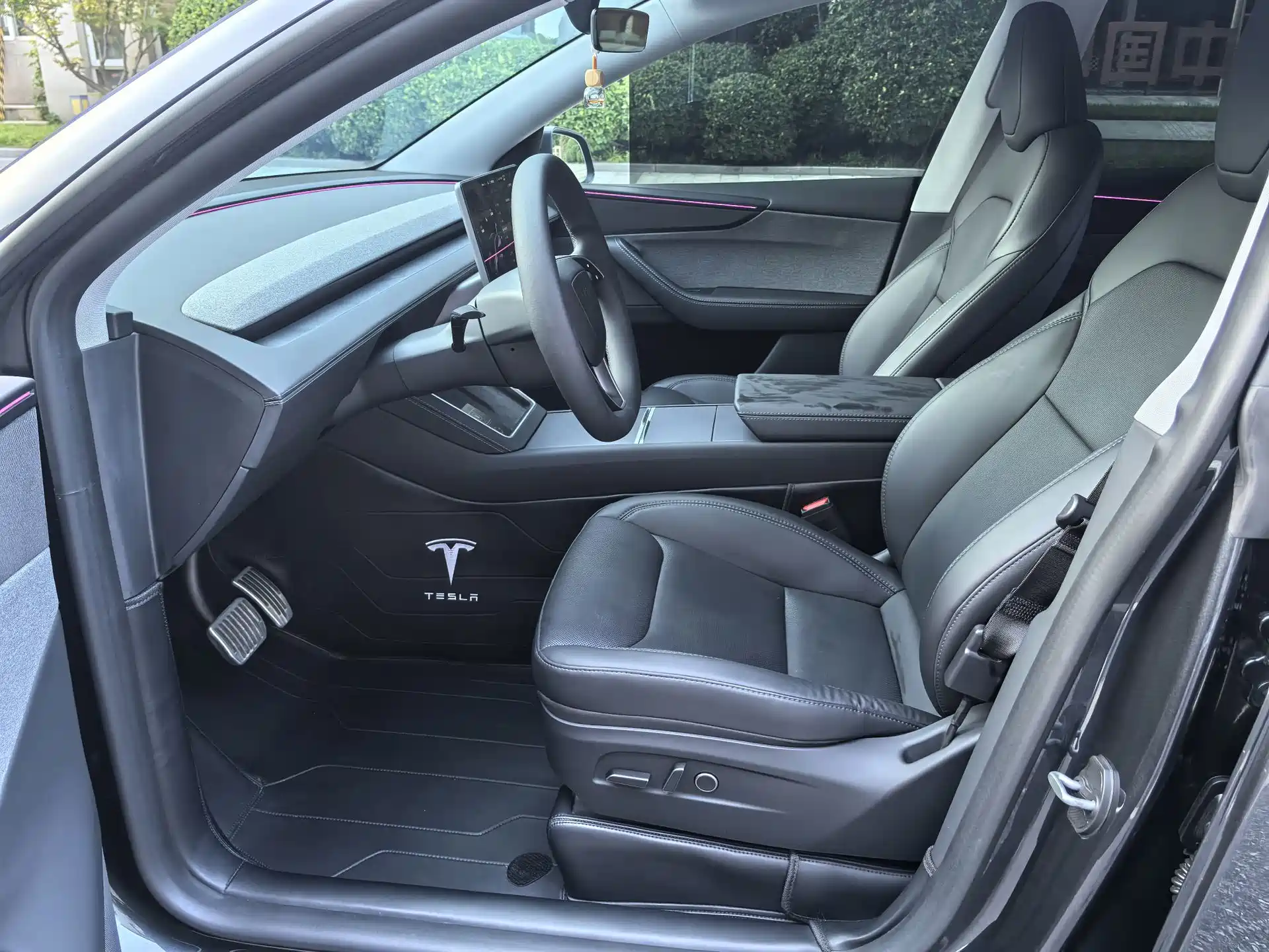 Фото 22 - Tesla Model Y