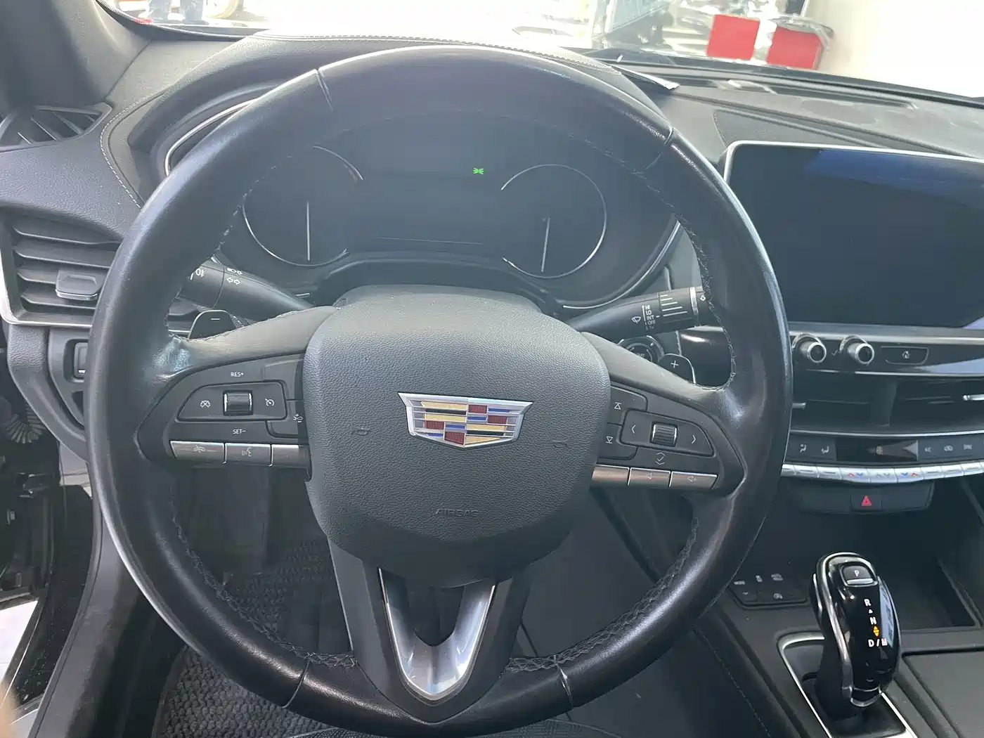صورة 7 - Cadillac CT5