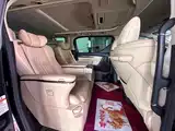 Фото 7 - Toyota Vellfire