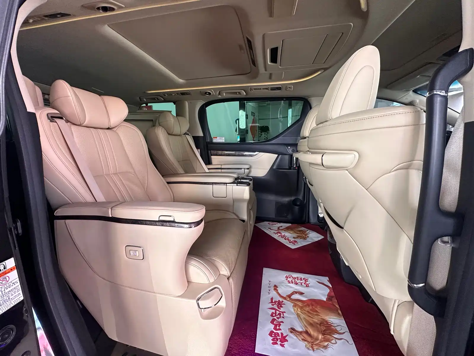 Фото 7 - Toyota Vellfire