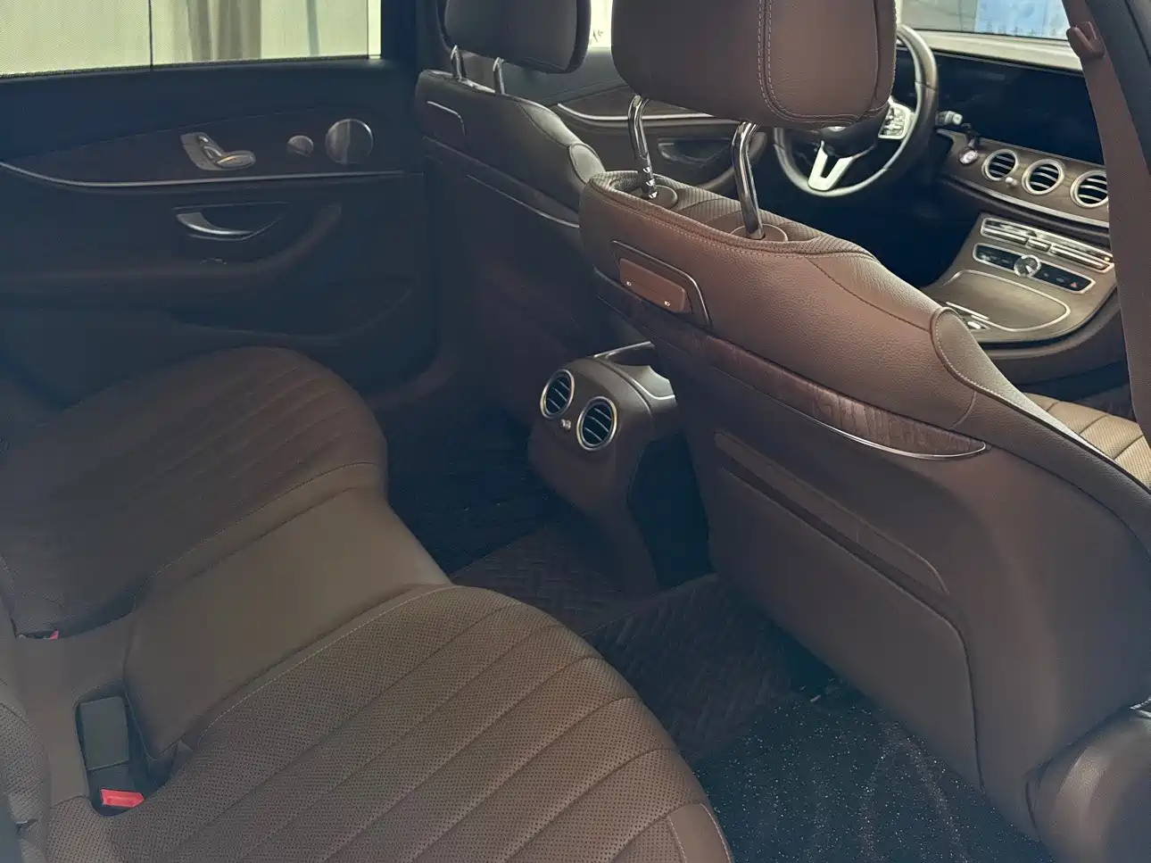 Mercedes-Benz E-Class 2020 Facelift E 300 L Exclusive фото 13