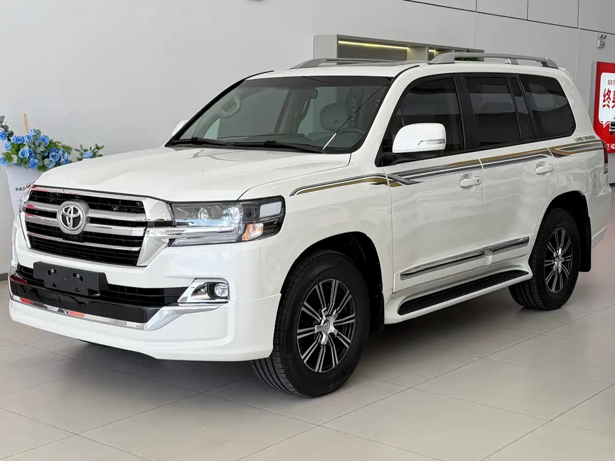 Toyota Land Cruiser (Import) 2015 4.0L V6 Middle East Limited Edition