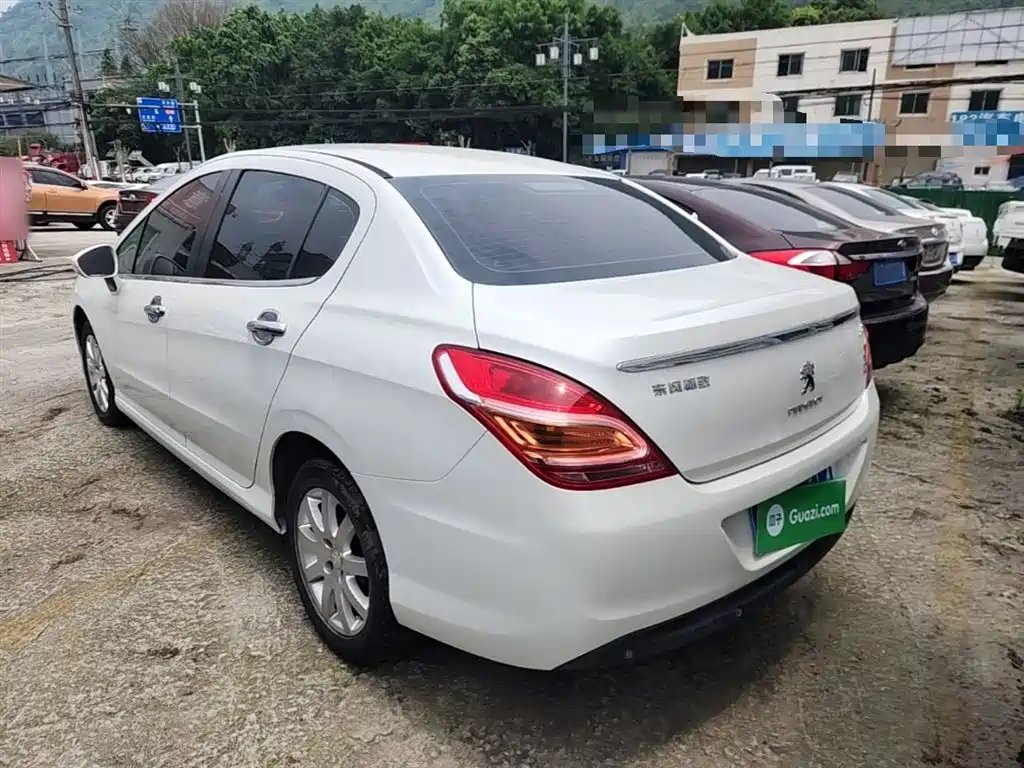 Peugeot 308 2014 Model Joy Edition Classic 1.6L Automatic Trend Style фото 5