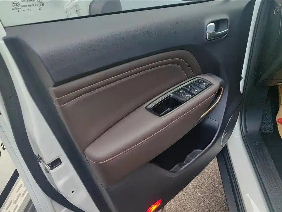 GAC Trumpchi Trumpchi GS3 2017 200T Auto Executive Edition фото 7