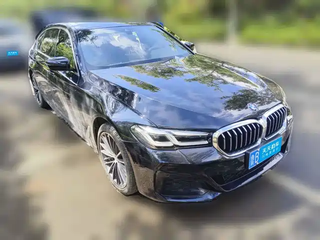 BMW 5 Series 2023 Facelift 530Li Leading M Sport Package — фото 3