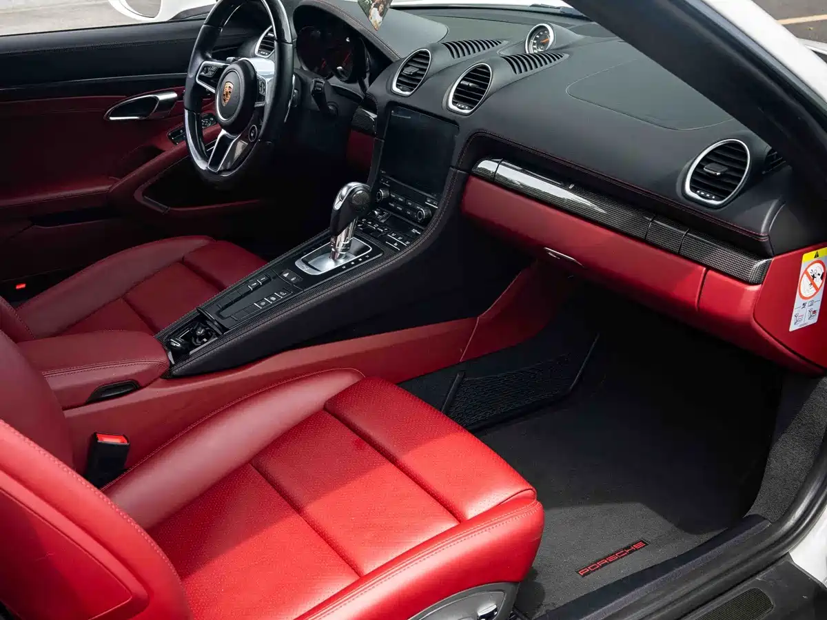 Photo 5 - Porsche 718