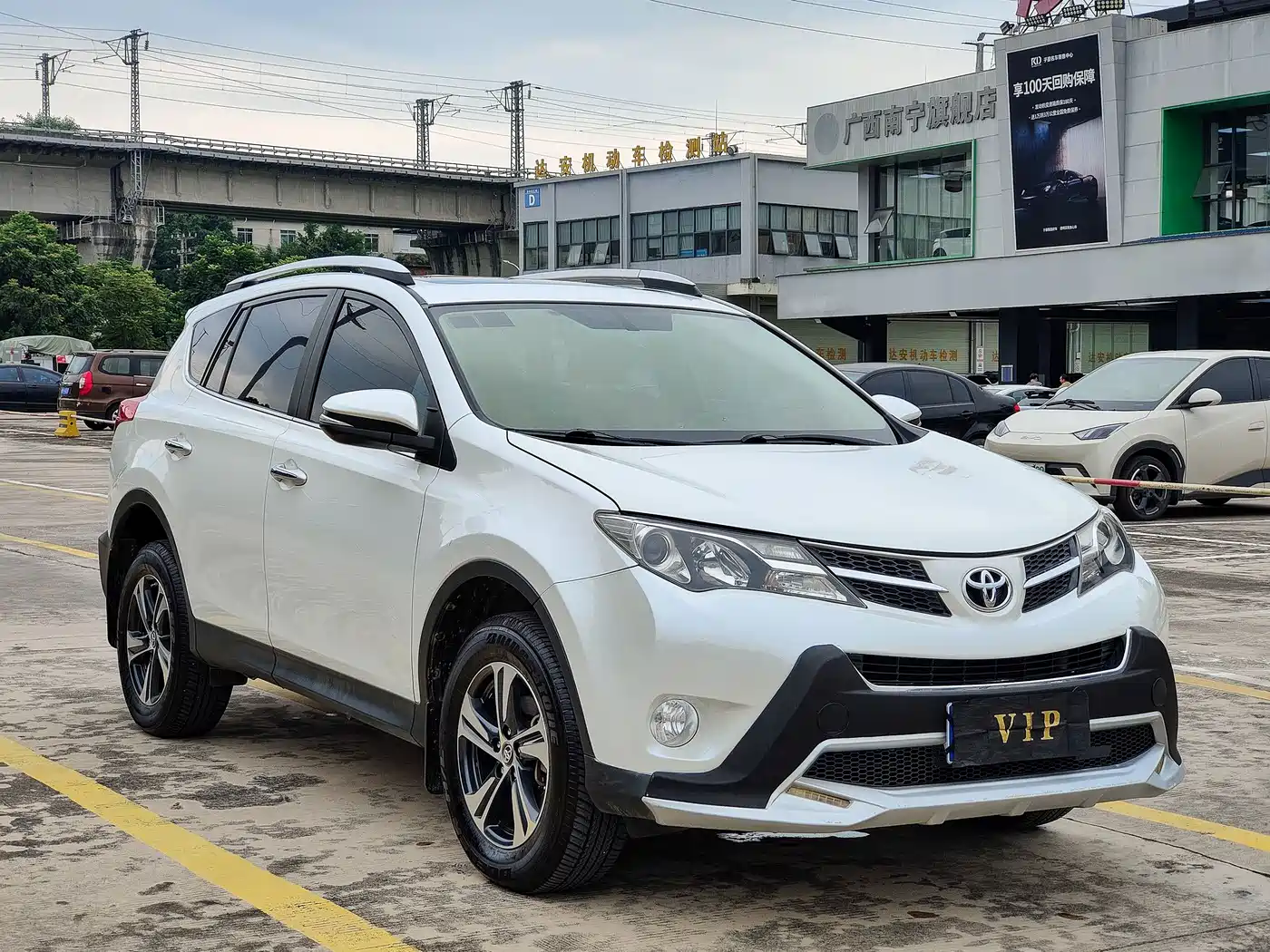 Фото 3 - Toyota RAV4