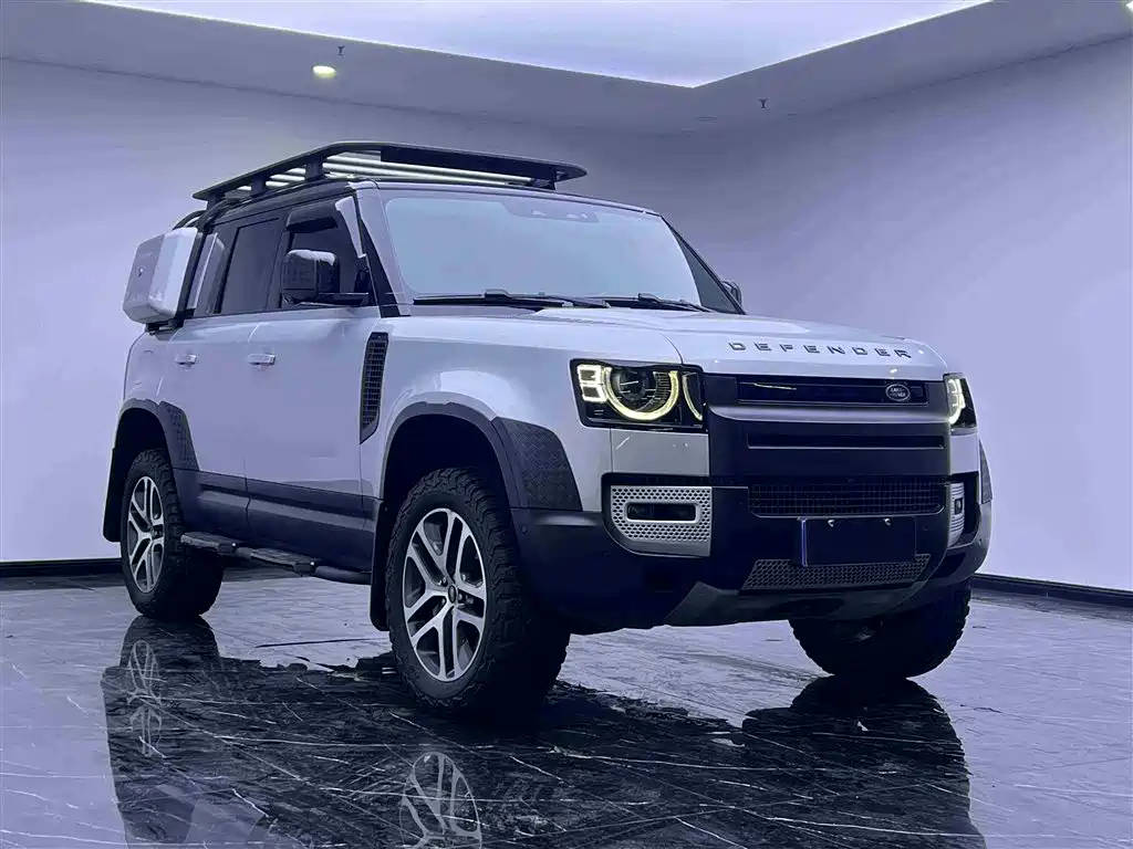 Land Rover Defender 2021 110 P400 Dark Special Edition фото 3