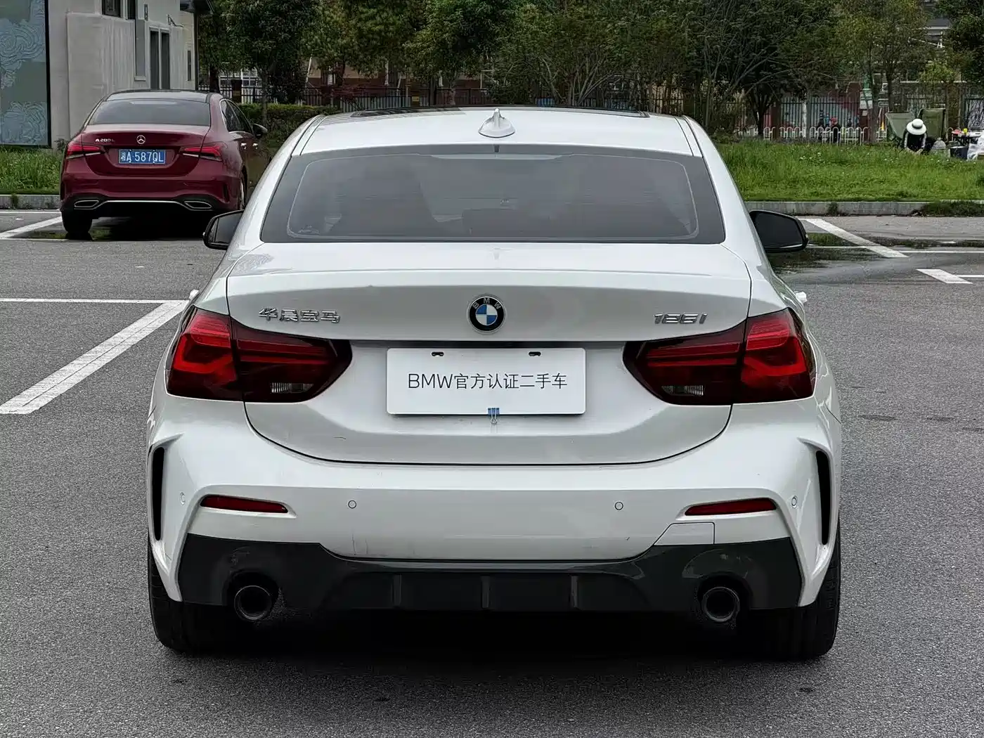 BMW 1-SERIES