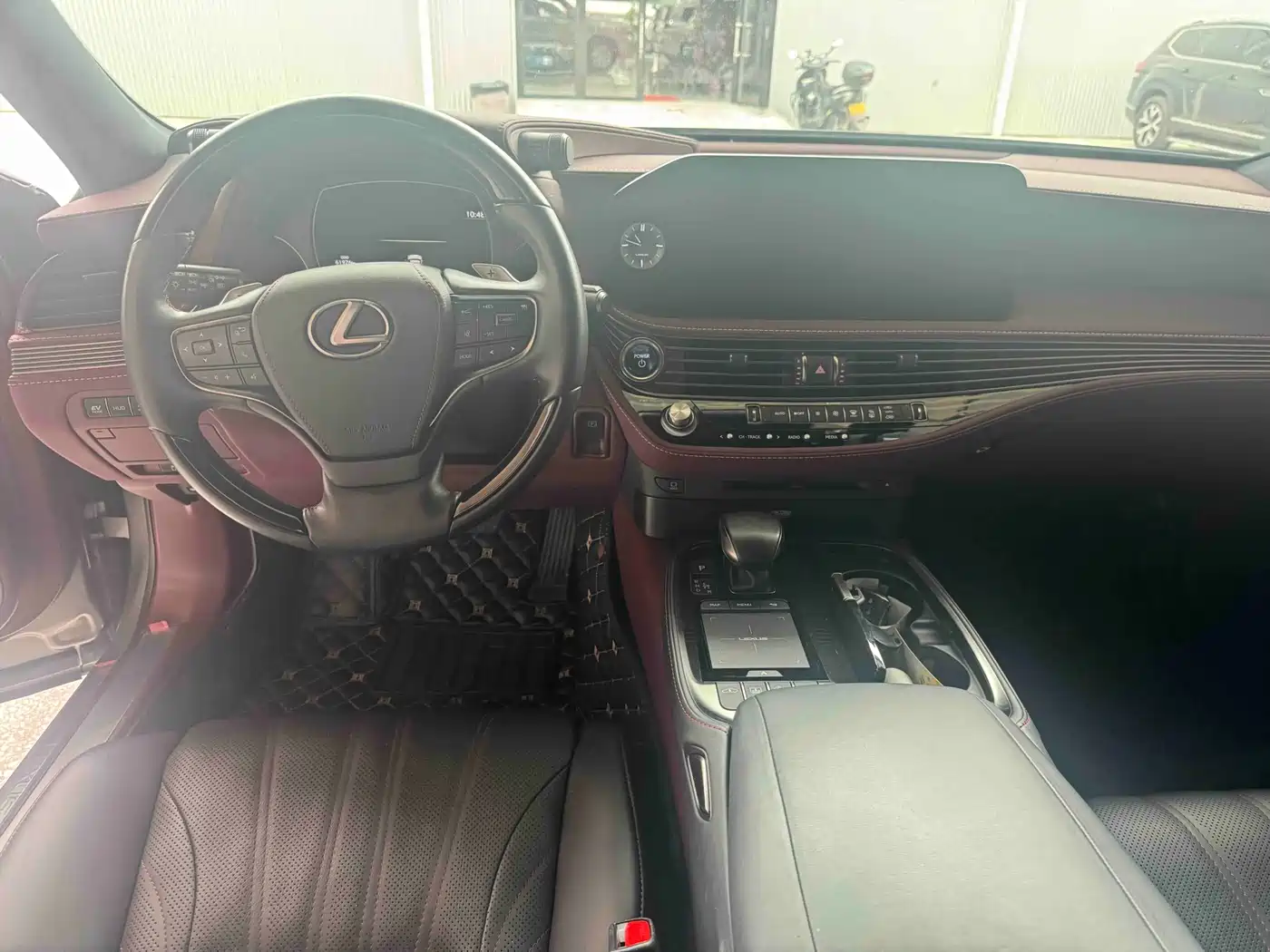 Lexus LS 2021 500h Executive Edition фото 7
