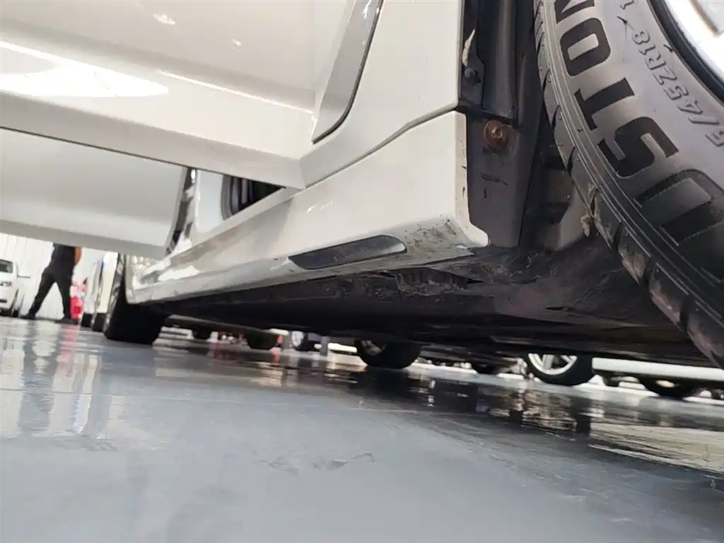 BMW 5 Series New Energy 2019 530Le Luxury Package фото 21