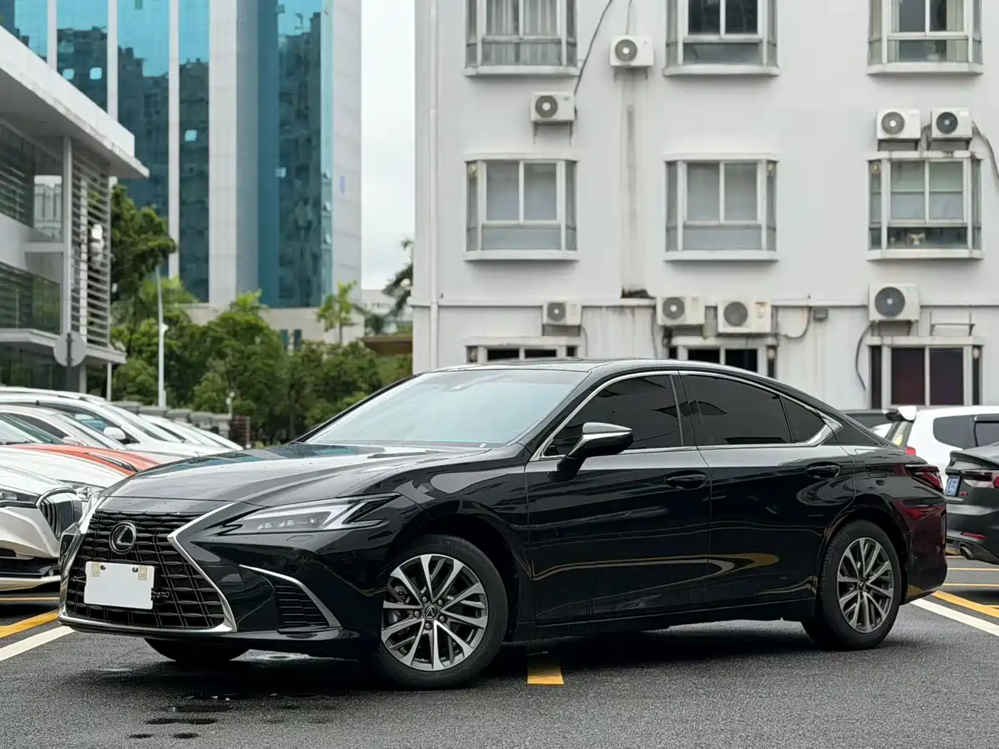 Lexus ES 2026 2025 200 Ultimate Edition