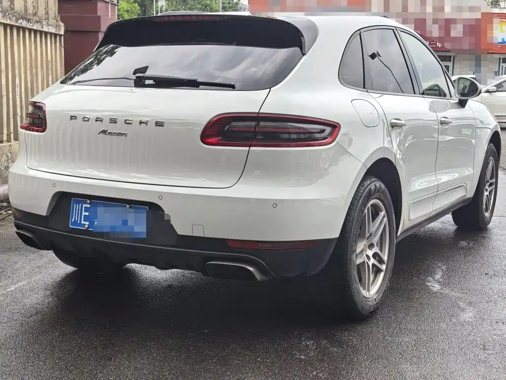 Фото 10 - Porsche Macan