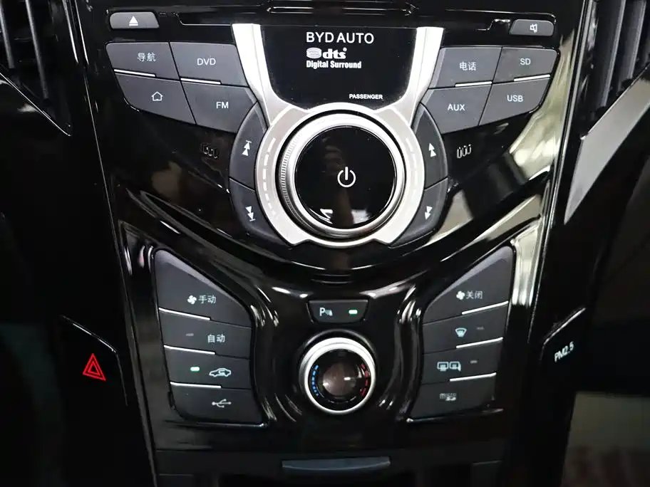 BYD Qin New Energy 2016 Qin EV300 Honor фото 18