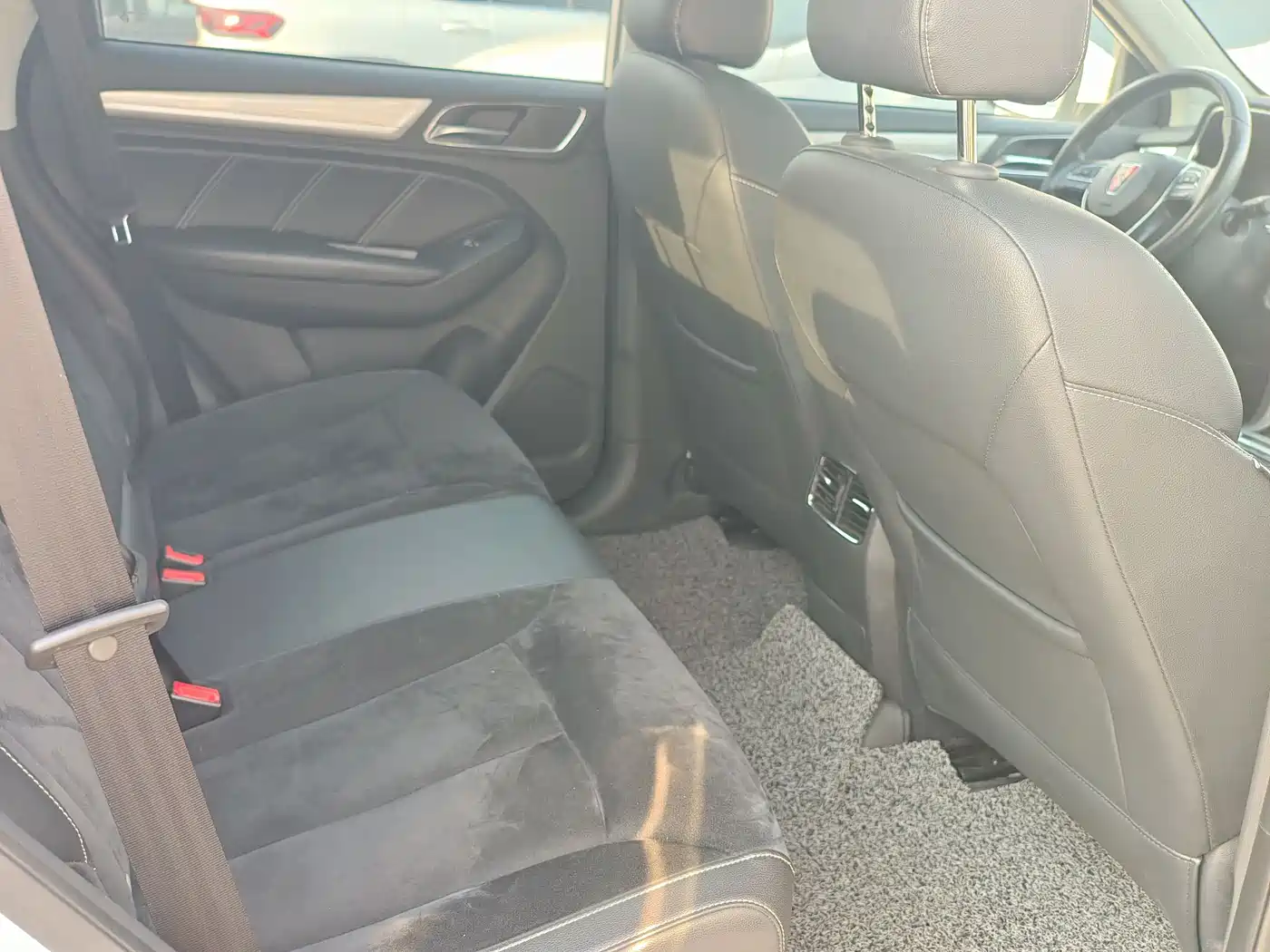 ROEWE RX5 NEW ENERGY