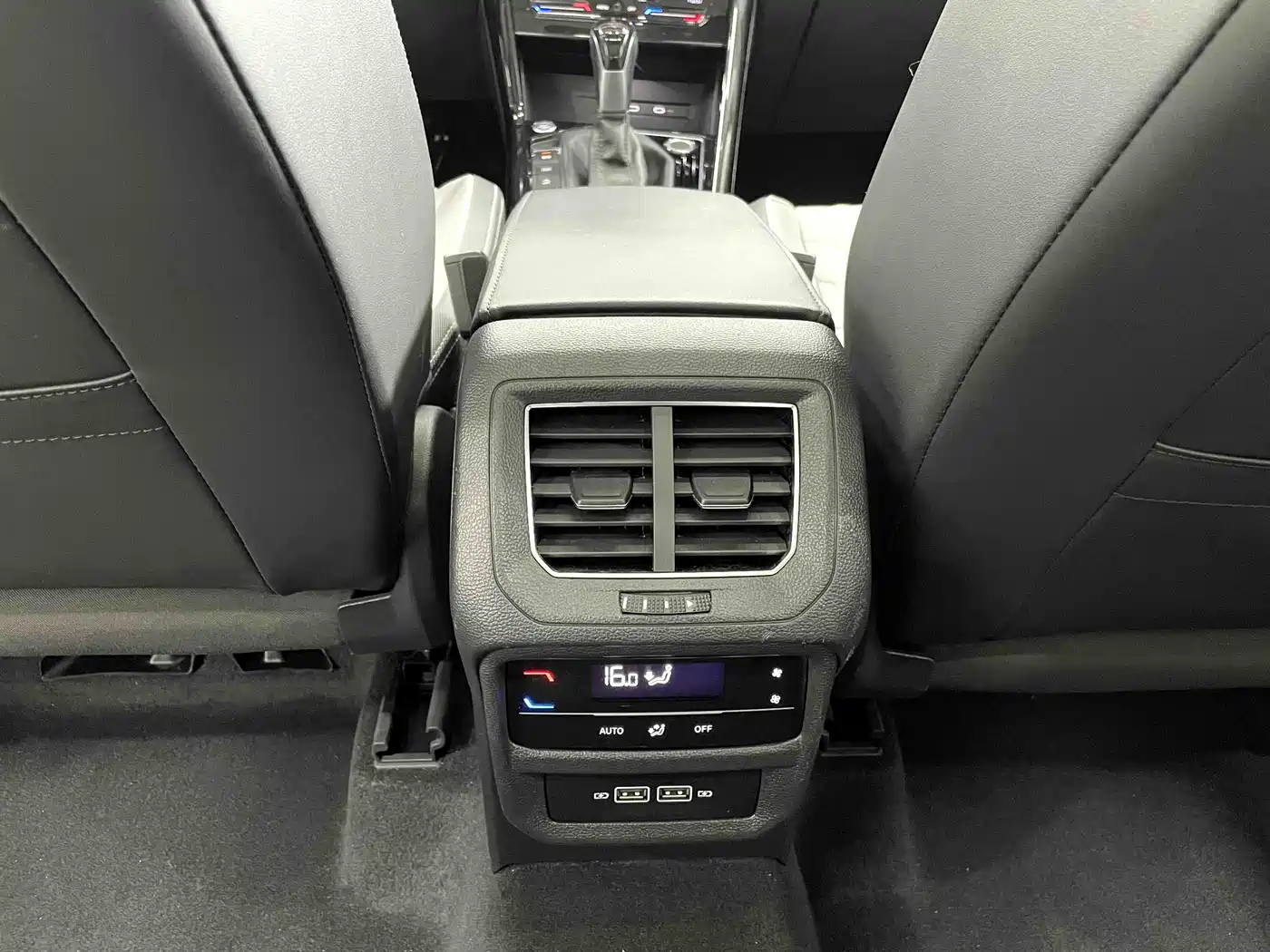 Volkswagen Tayron 2023 280TSI 2WD Luxury Plus Advanced Edition фото 16