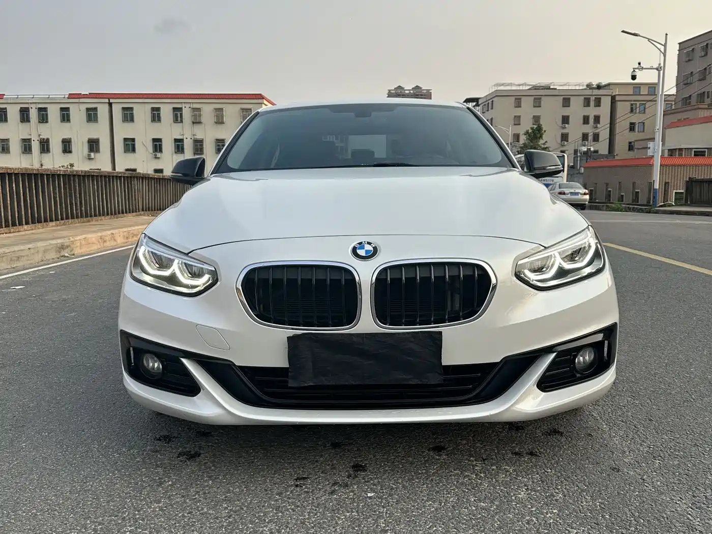 BMW 1 Series 2018 118i Sport Edition фото 2
