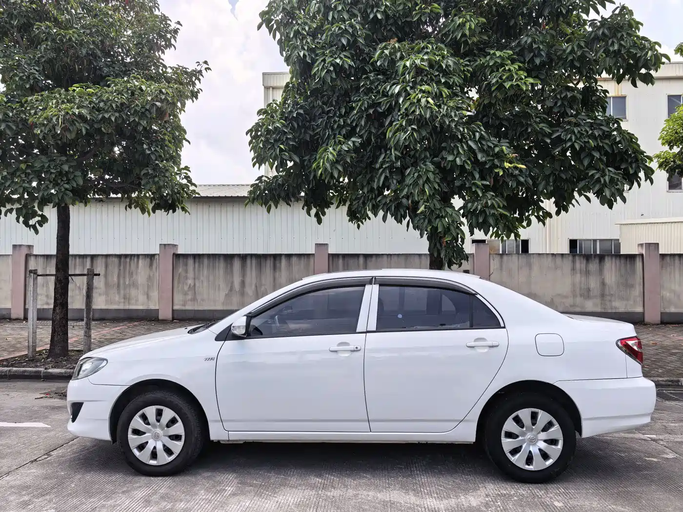 Toyota Corolla 2013 1.6L Automatic Excellence Edition фото 8