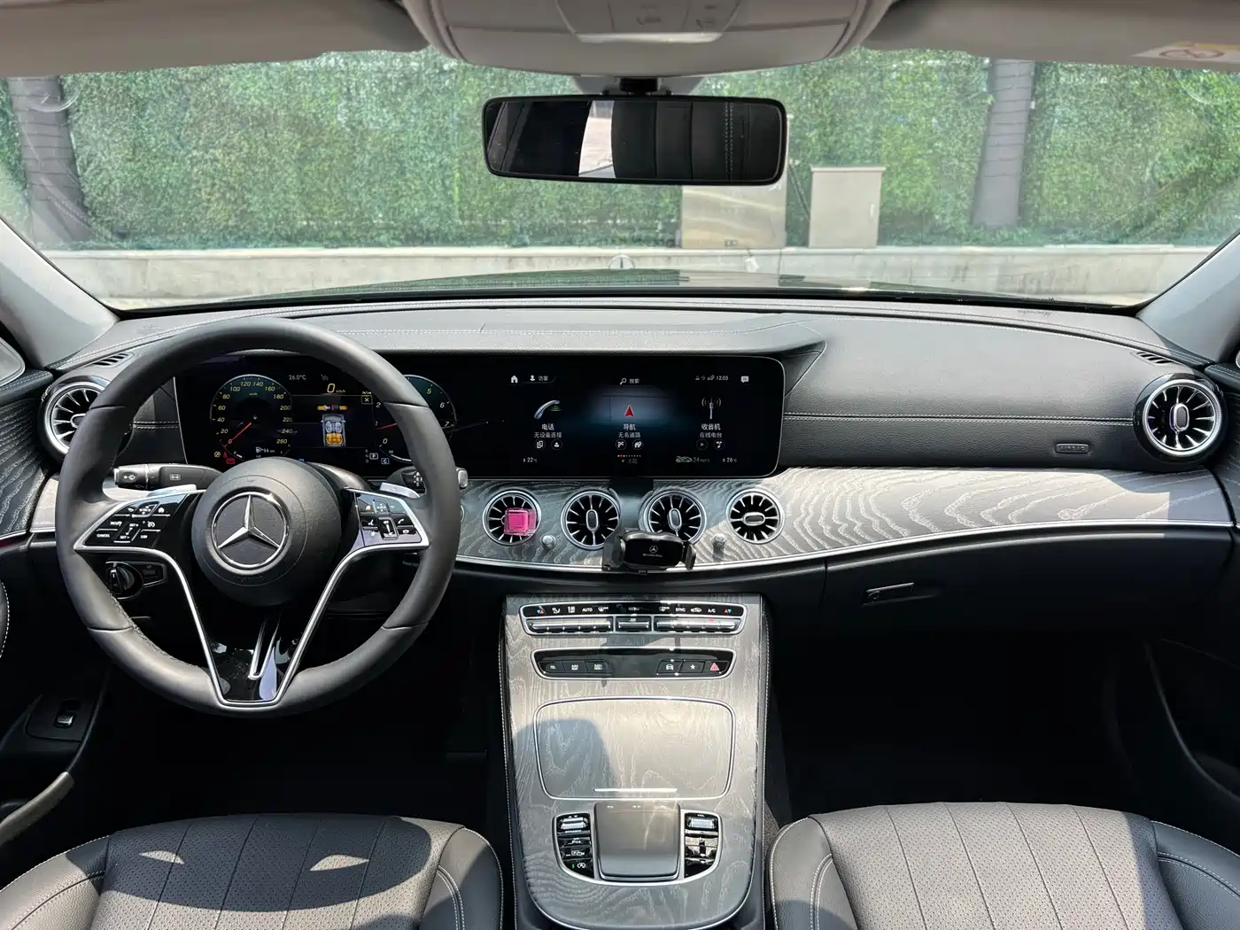 Mercedes-Benz E-Class 2023 E 300 L Fashion фото 16