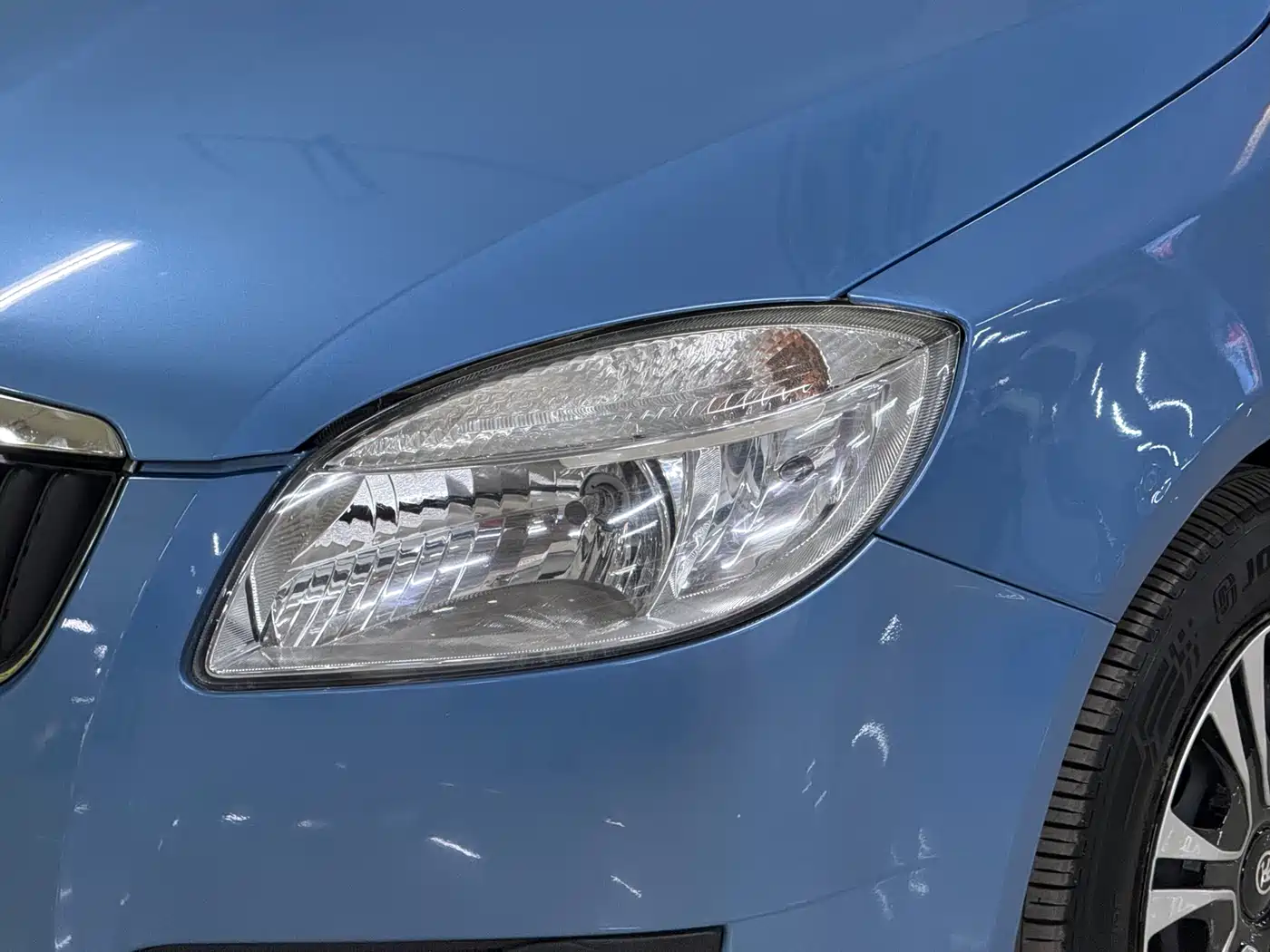 Škoda Fabia 2009 Model 1.4L Automatic JingZhi Edition фото 3
