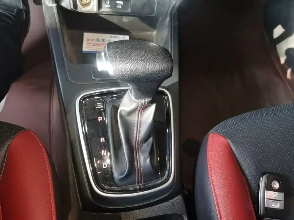 Kia KX CROSS 2018 2017 1.4L AT GLS