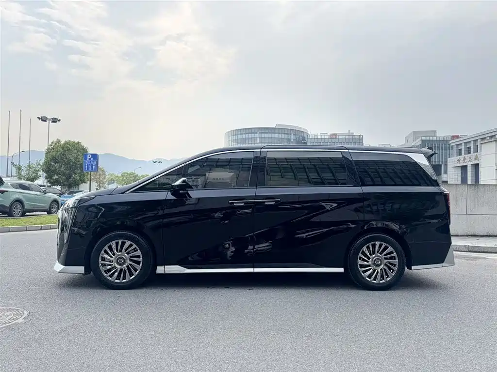 GAC Trumpchi Trumpchi M8 2023 Model Master Series 400T Ultimate Edition фото 3