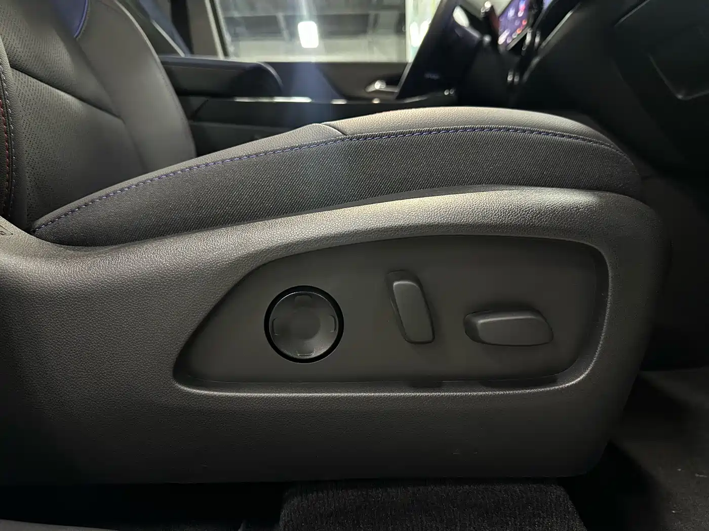 Chevrolet Equinox Plus 2026 2024 102km RS Flagship Edition
