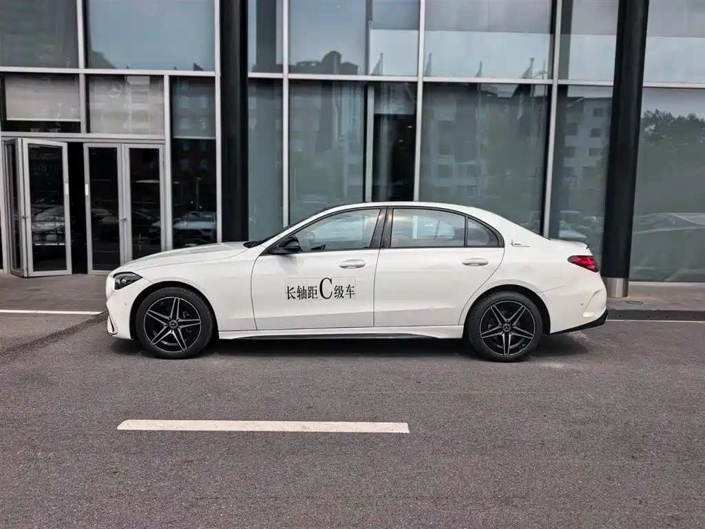 Mercedes-Benz C-Class, миниатюра 2