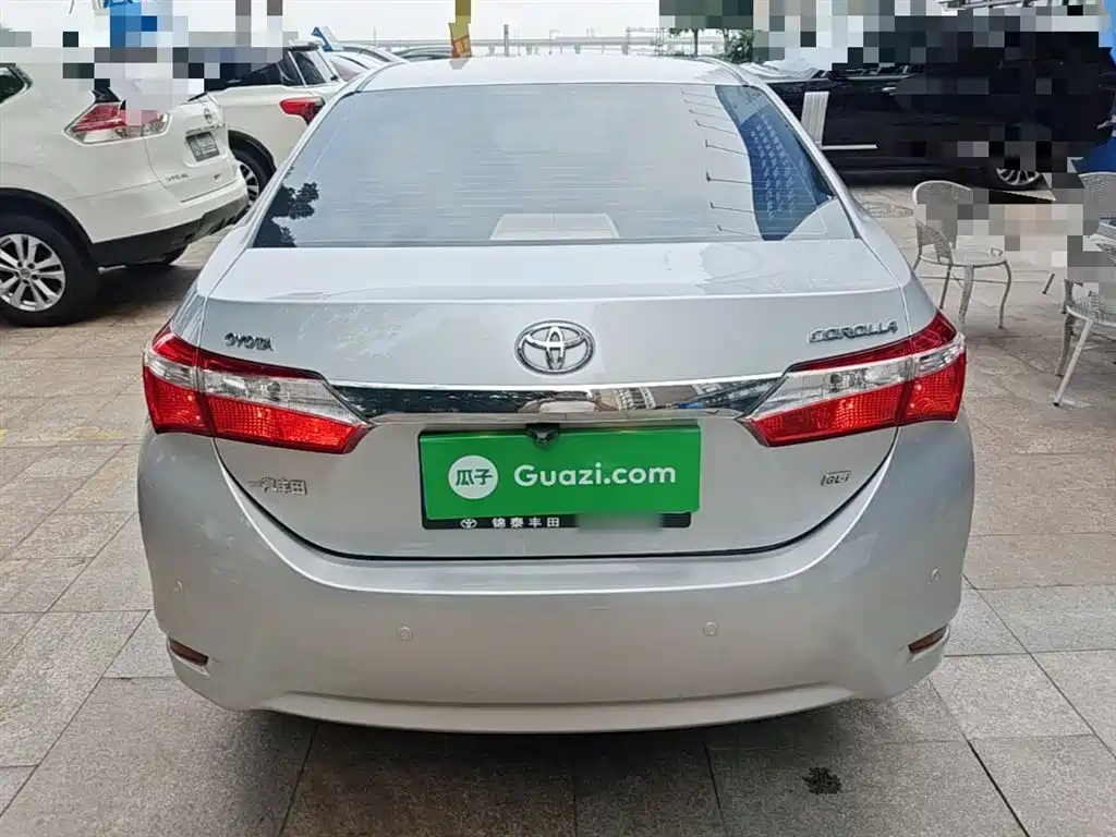 Toyota Corolla 2014 1.6L CVT GL-i фото 6