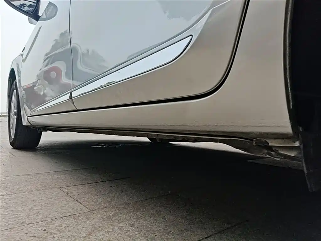 Toyota Corolla 2014 1.6L CVT GL-i фото 22