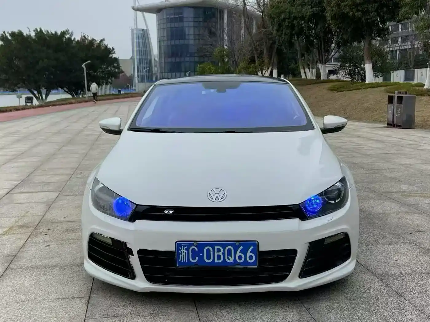 Volkswagen Scirocco 2010 2011 2.0TSI Luxury