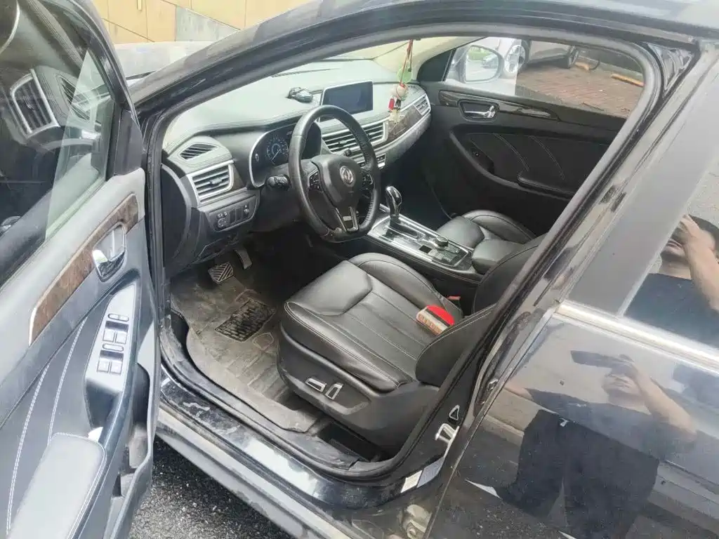 Dongfeng Fengguang Fengguang 580 2020 2020 1.5T CVT Luxury