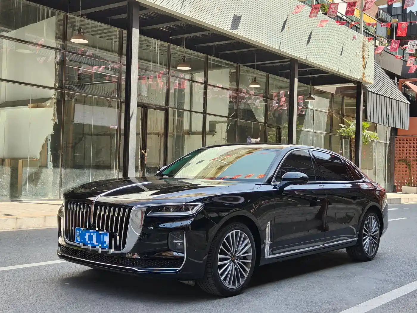 Hongqi H9 2022 2.0T Smart Connect Flag Enjoy Edition