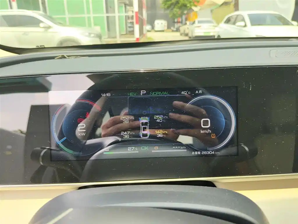 BYD Qin L 2024 DM-i 80KM Superior фото 12