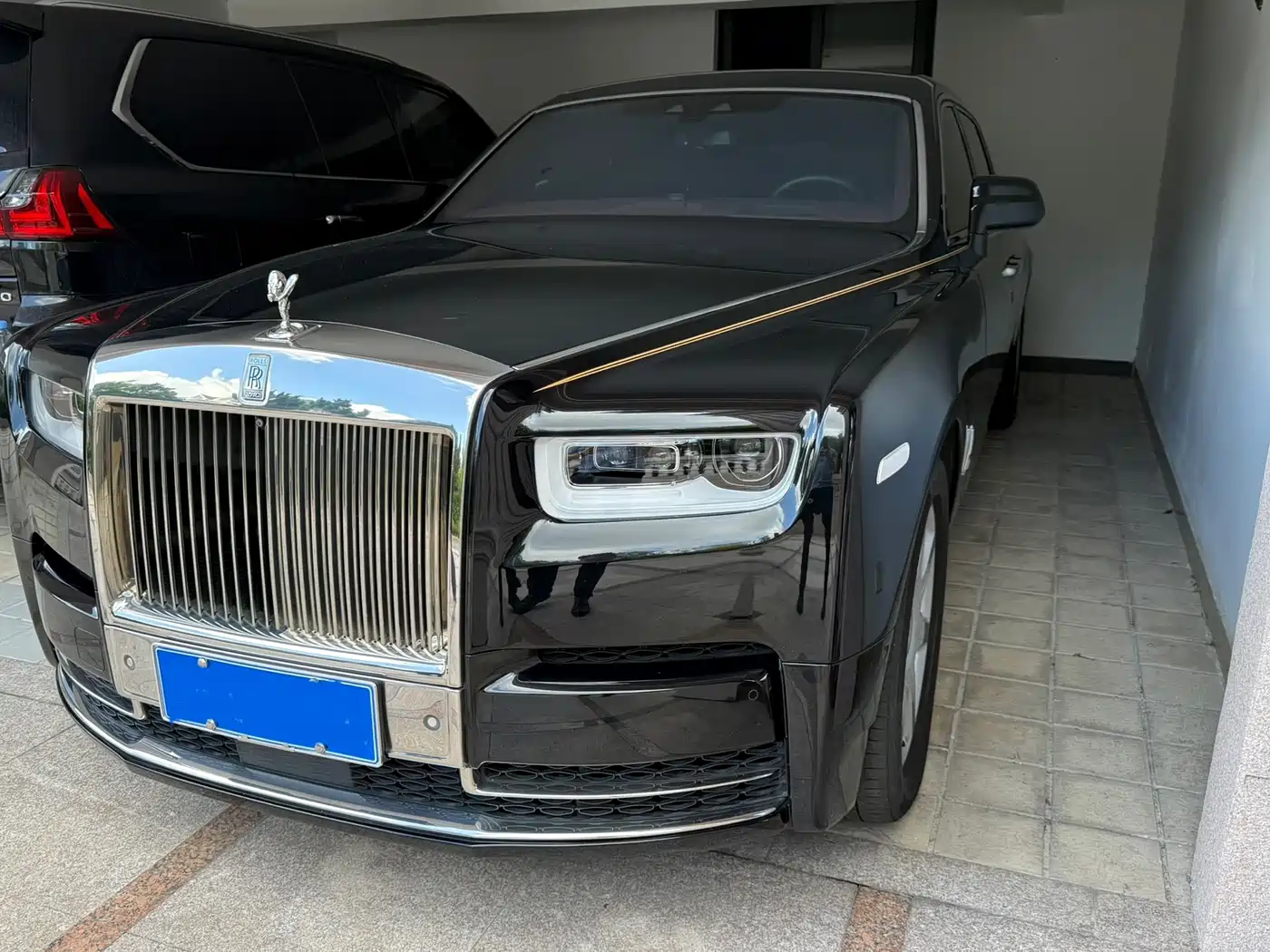 ROLLS-ROYCE PHANTOM