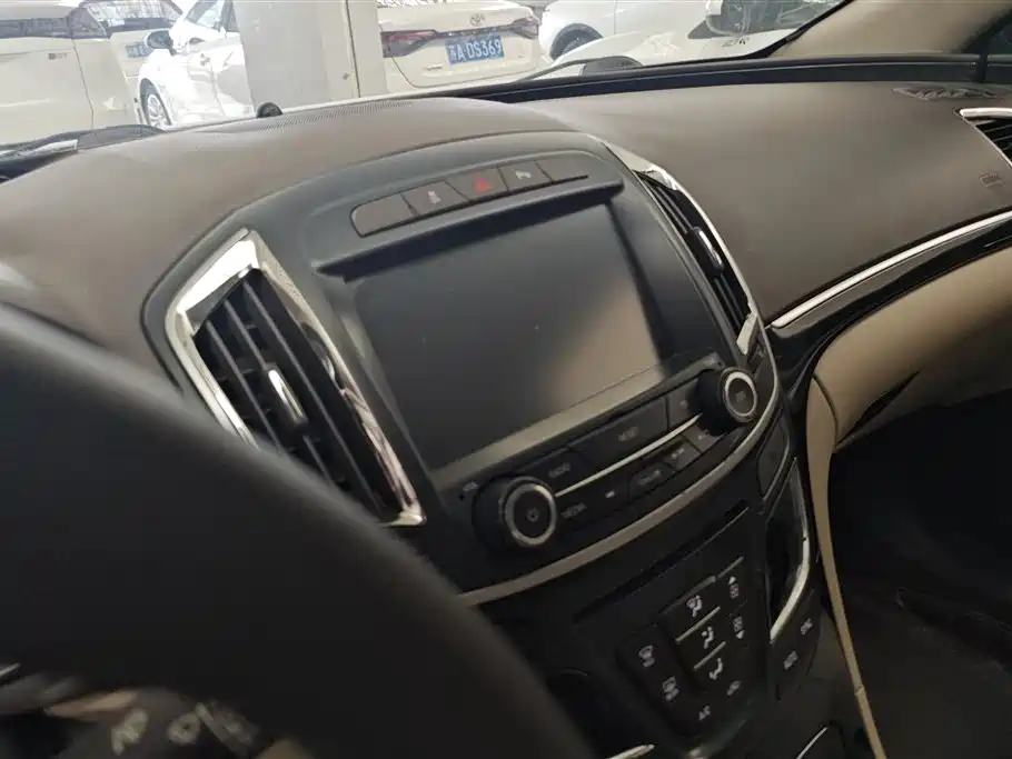 Buick Regal 2015 2.0L Leading Fashion Model фото 13
