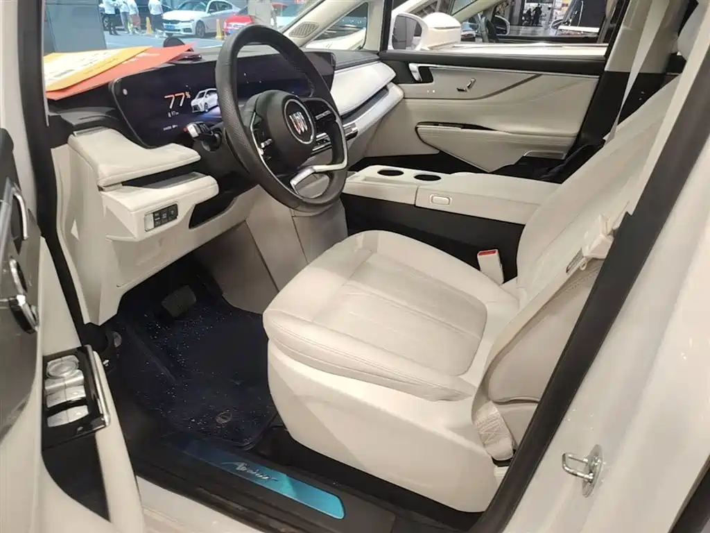 Buick GL8 2025 Land Honor Premium Edition фото 15