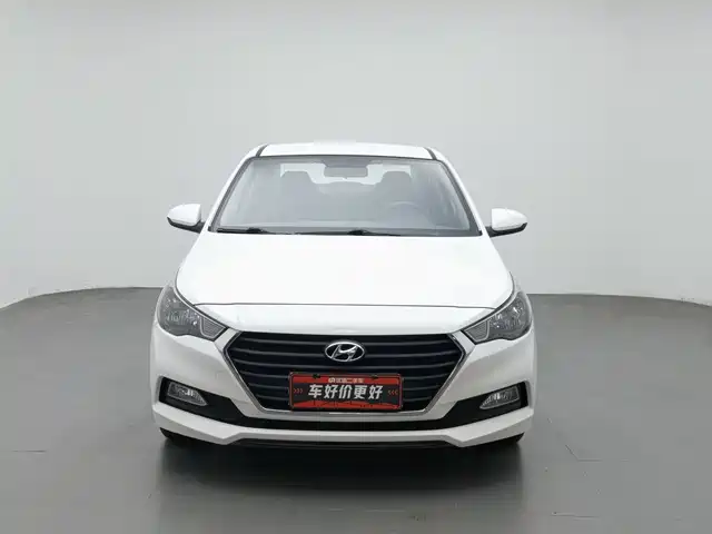 Hyundai Verna 2016 1.4L Automatic Cool Edition GLS — фото 3