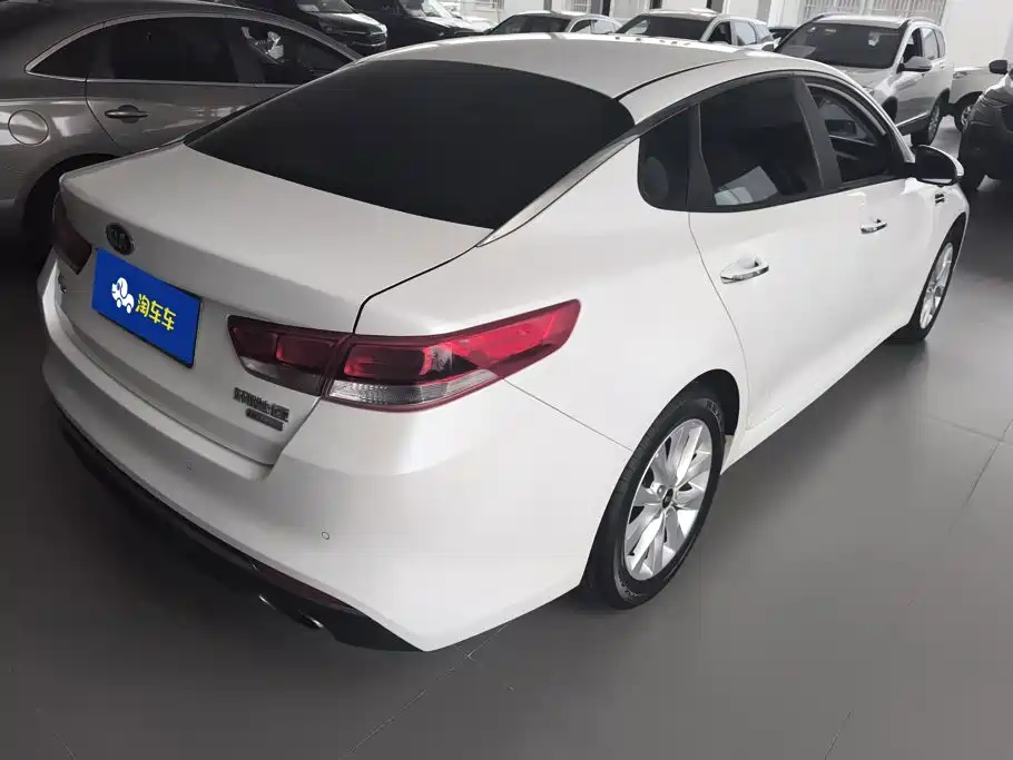Фото 3 - Kia K5