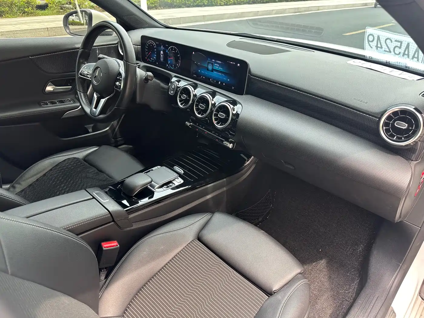 Mercedes-Benz A-Class (Import) 2019 A 200 Dynamic Version фото 7