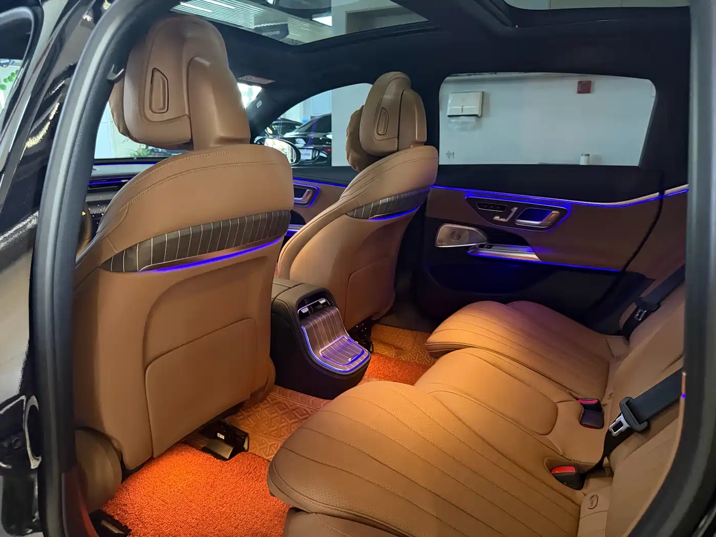 Mercedes-Benz E-Class 2025 E 300 L Luxury фото 10